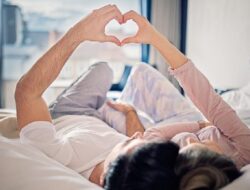 5 Langkah Foreplay yang Bikin Bercinta Makin Menyenangkan