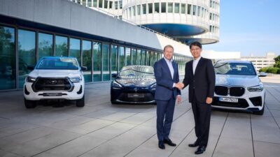 BMW Minta Bantuan Toyota Bikin Kendaraan Pribadi Fuel Cell Hidrogen