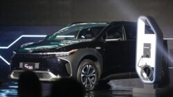 Toyota Sunat 30 Persen Target Produksi Kendaraan Pribadi Listrik 2026